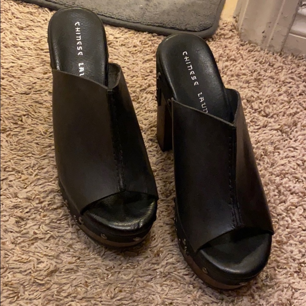 Heels - Picture 2 of 5